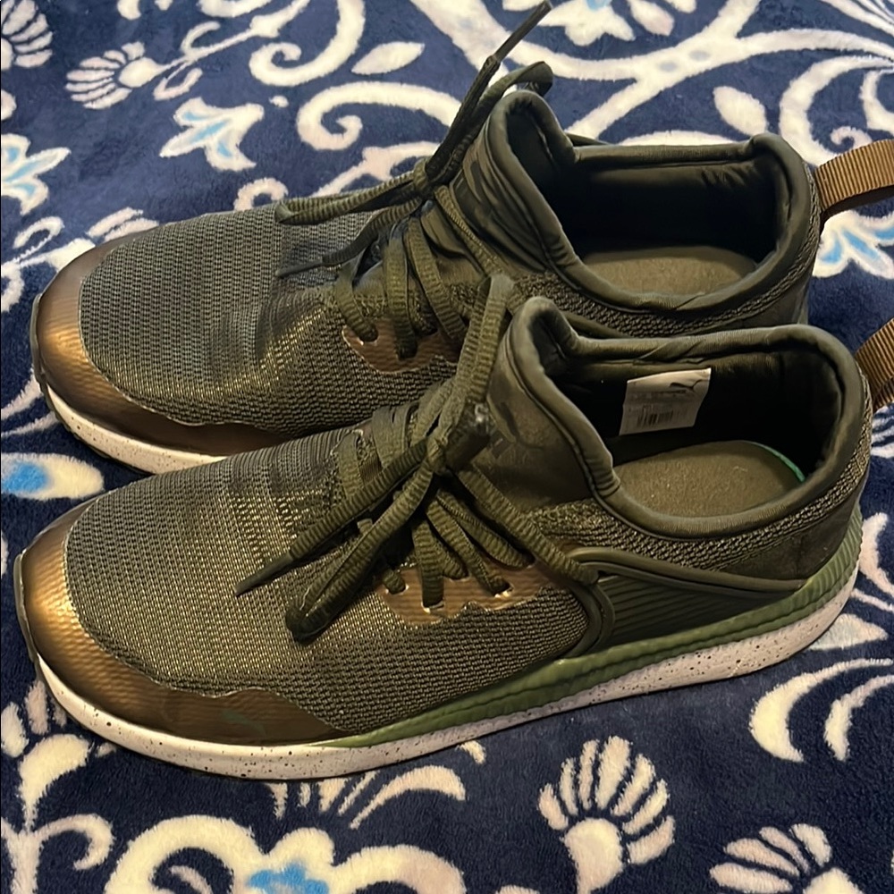 Puma Women’s Green Athletic Shoes